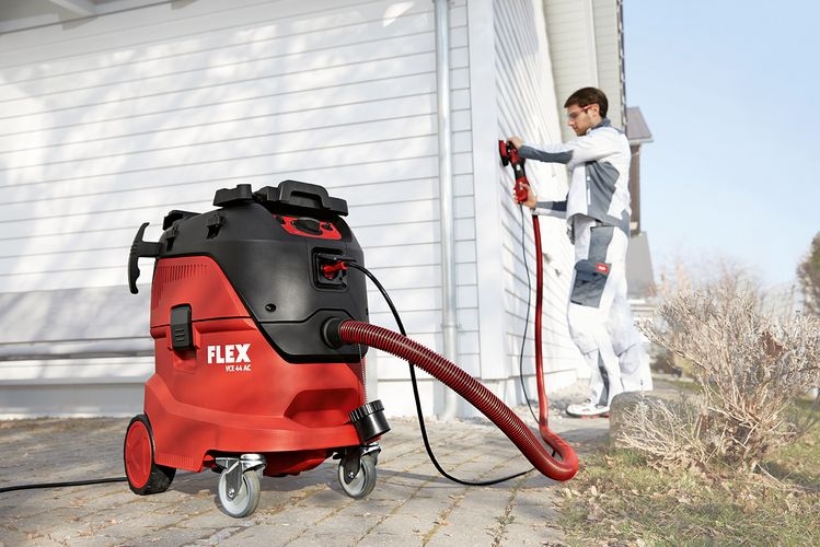 pics/Flex 2017/Industriesauger/444.170/flex-444170-safety-vacuum-cleaner-wall-apllication.jpg